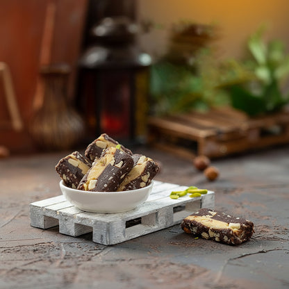 Almond Fudge Bites (20 pcs).